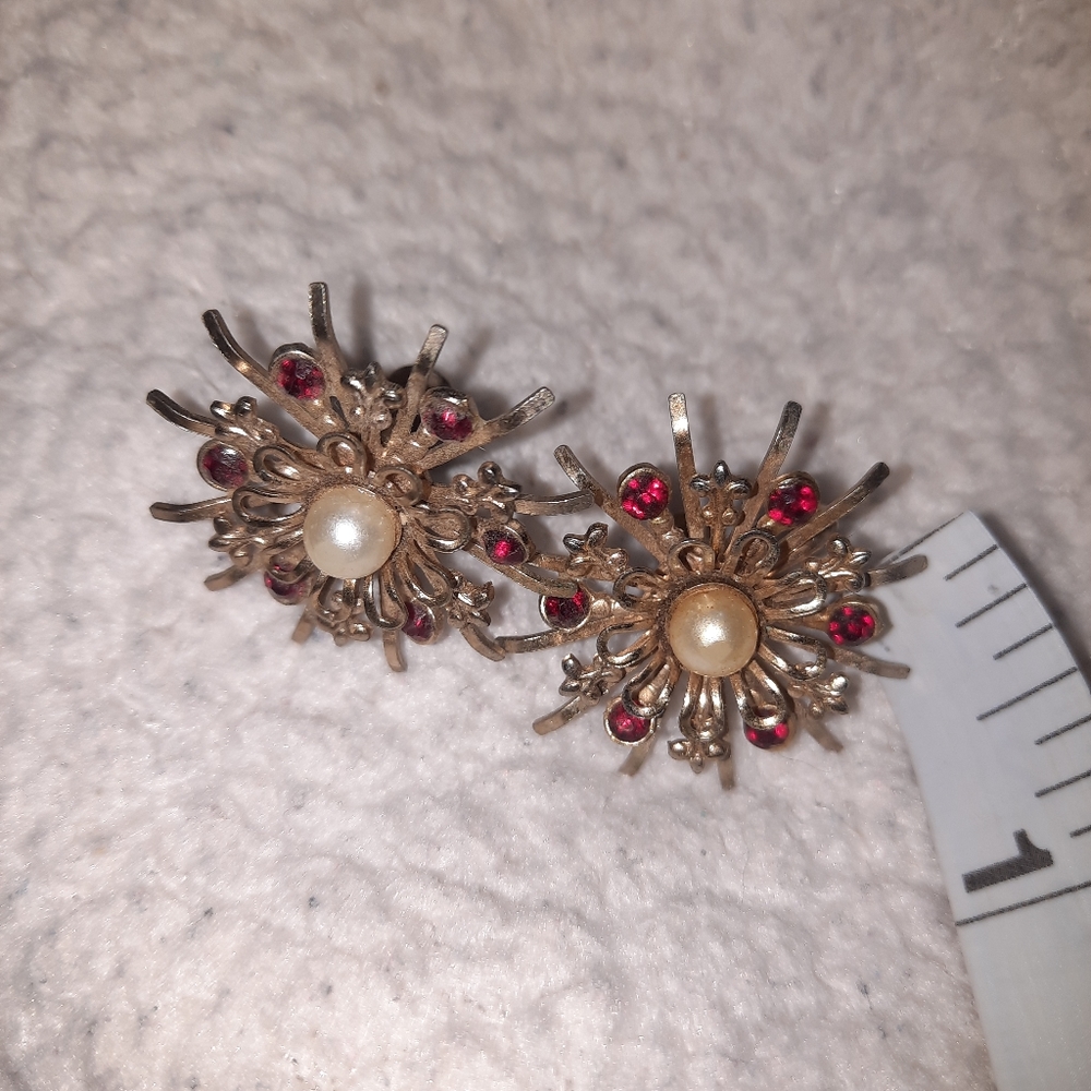 Vintage Starburst clip on earrings
